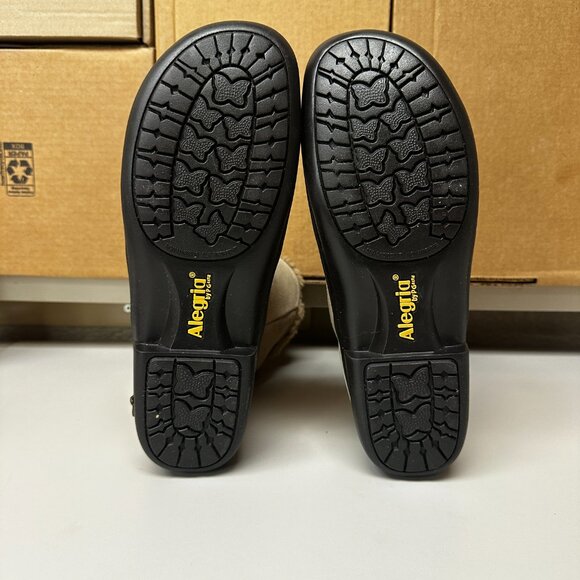 Alegria Nanook Sand Suede Boot - size 40 - Picture 5 of 5